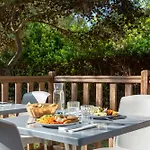 Sowell Residences Les Lauriers Roses آجد