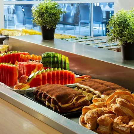 Hotel Sowell Residences Les Lauriers Roses 3*