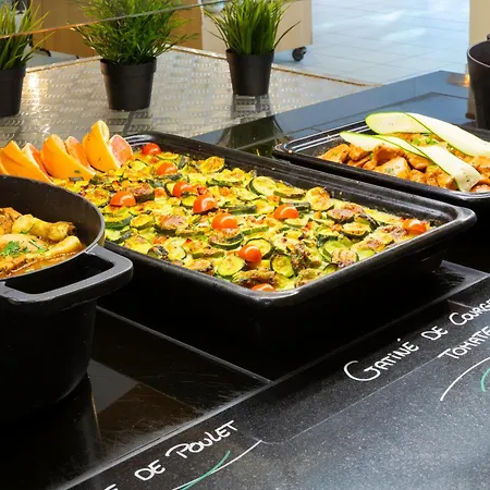 Sowell Residences Les Lauriers Roses Hotel 3*