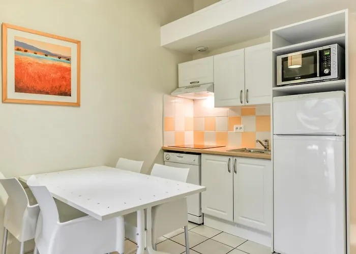 Sowell Residences Les Lauriers Roses 3*